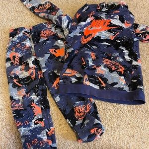 Nike hoodie & joggers